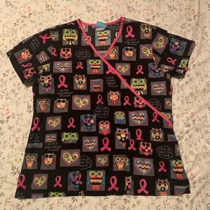 🪴Cancer awareness scrub top